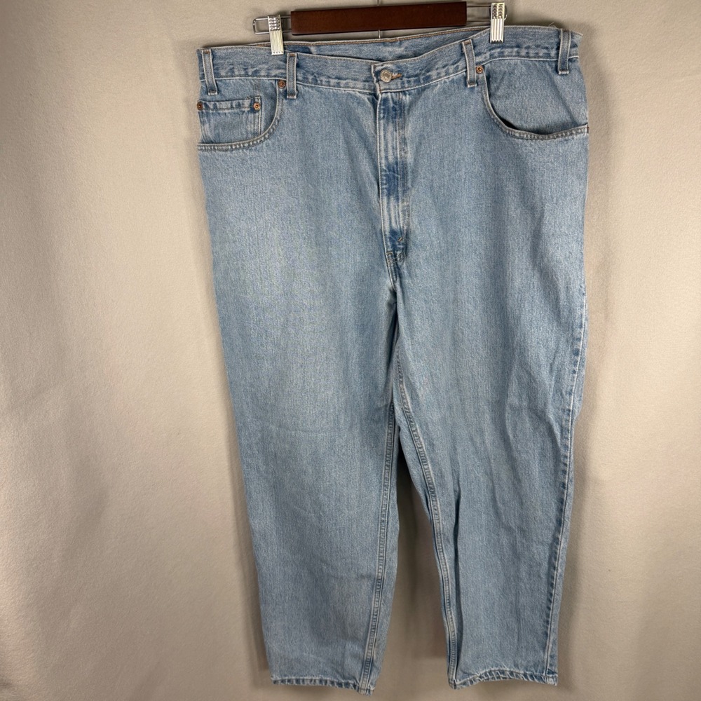 VTG Levis 560 Jeans Mens W42 L30 Comfort Fit Light Wash Blue Denim EUC